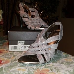 Kenneth Cole Reaction Pewter heels